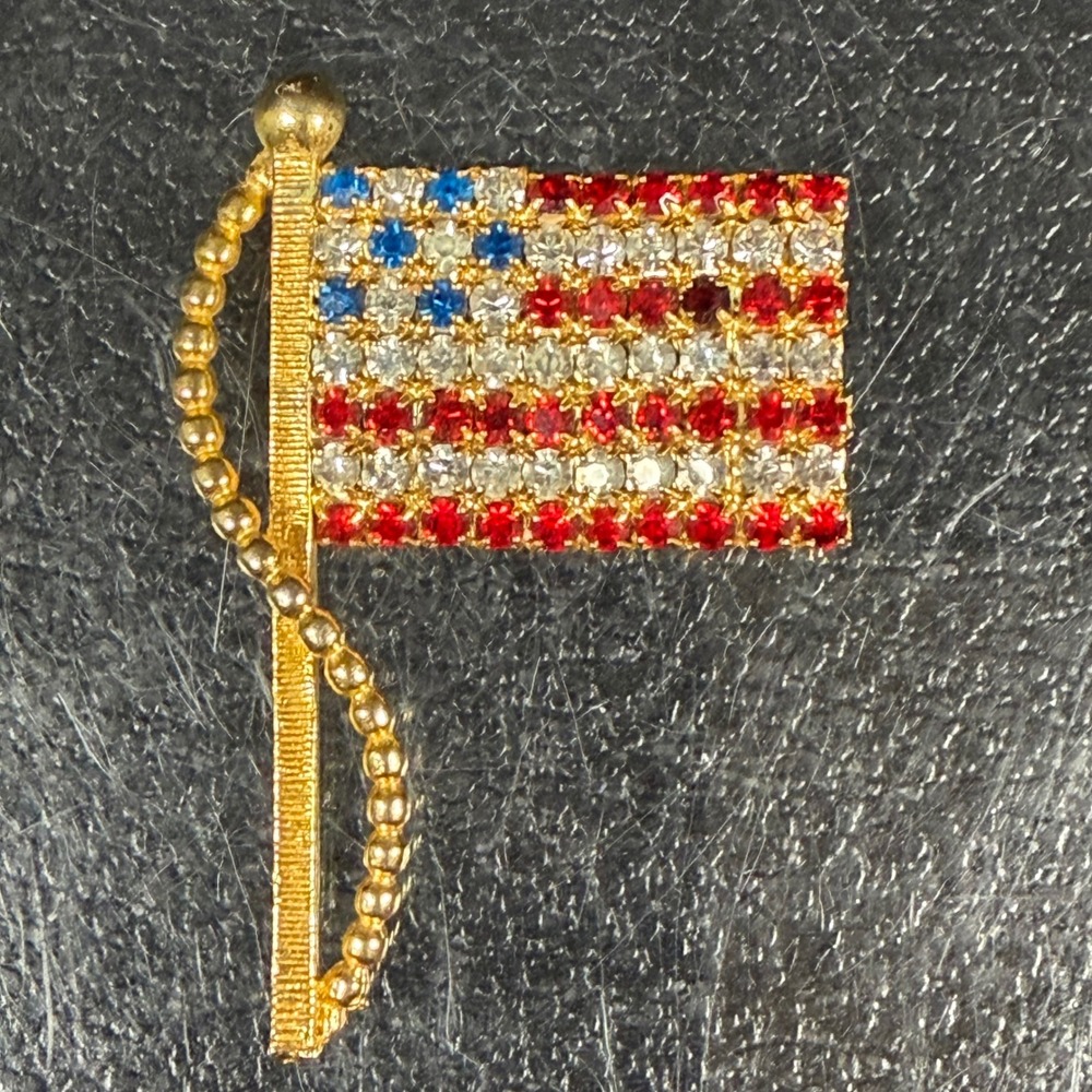 Vintage American Flag Brooch Rhinestone Gold Tone Patriotic USA Pin 1.75"